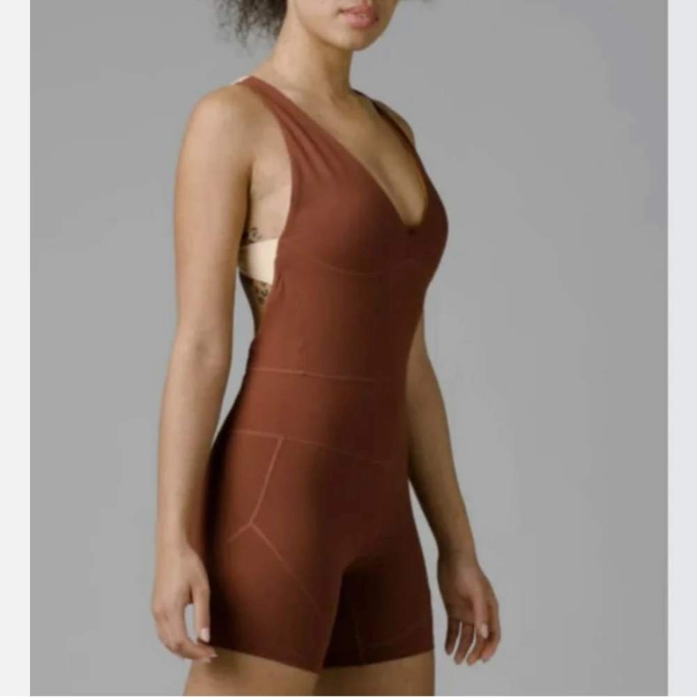 PrAna x Sorel Wandering Soul Shortie Athletic Romper | Size XS | Rust | NWOT